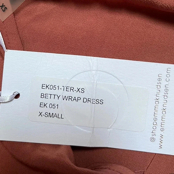 Emma Knudsen Betty wrap dress - Picture 2 of 3